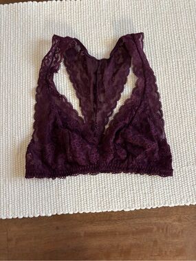 Lace Bralette size xs condition is used with some pilling but no tears or stains
